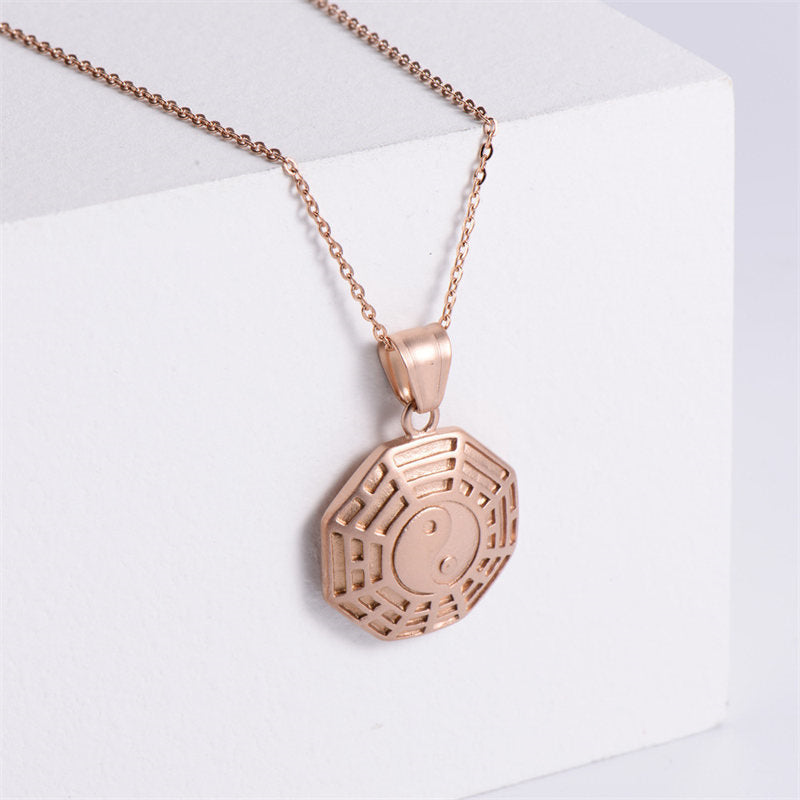Collana con ciondolo a catena in acciaio al titanio e bilancia Bagua Yin Yang - image 9