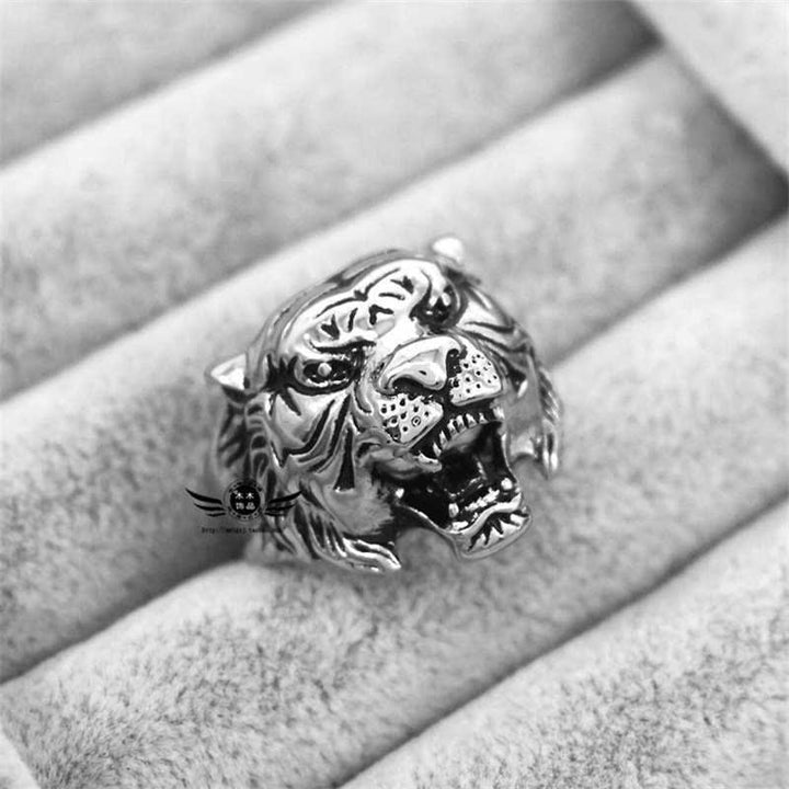 Anello da motociclista punk rock con testa di tigre in titanio e acciaio da uomo