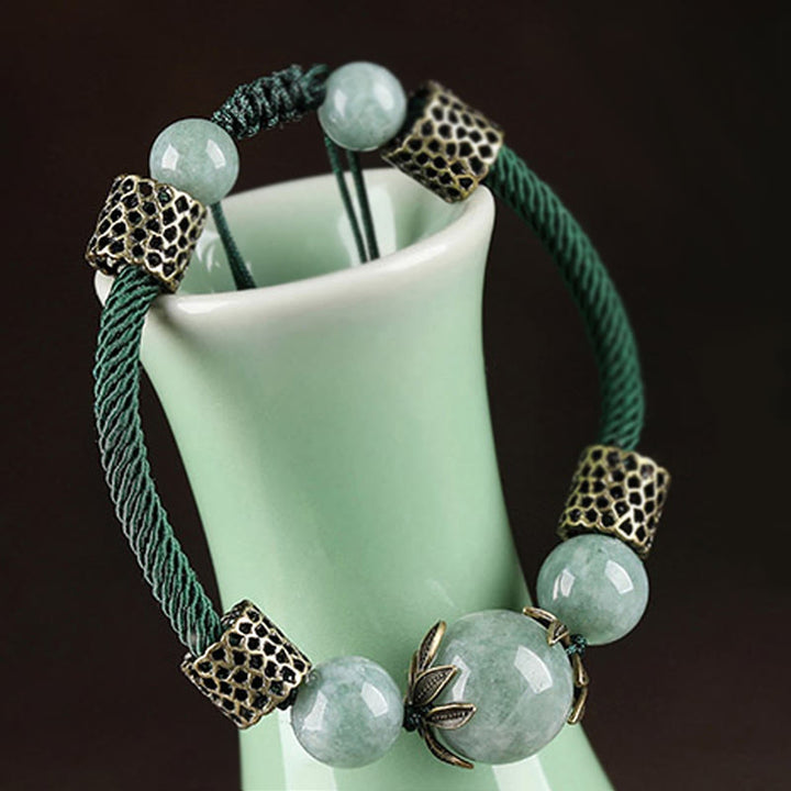 Braccialetto di perline di giada fortunata con corda verde fatto a mano Buddha Stones