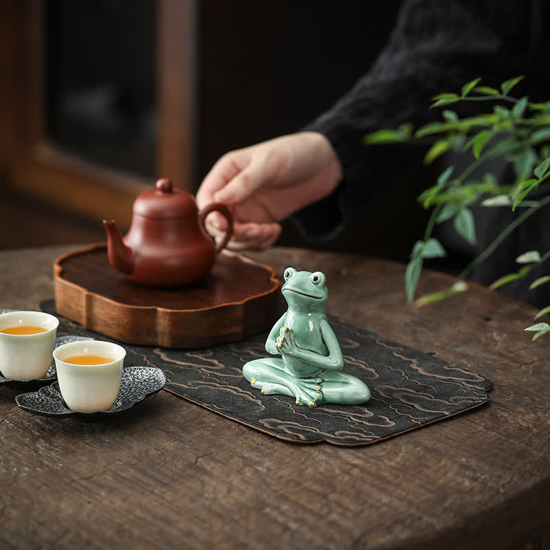 Decorazione statua rana zen in ceramica meditante - image 2