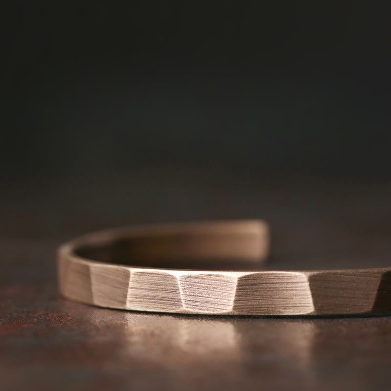 Bracciale regolabile con polsino in rame con design rustico vintage Wealth