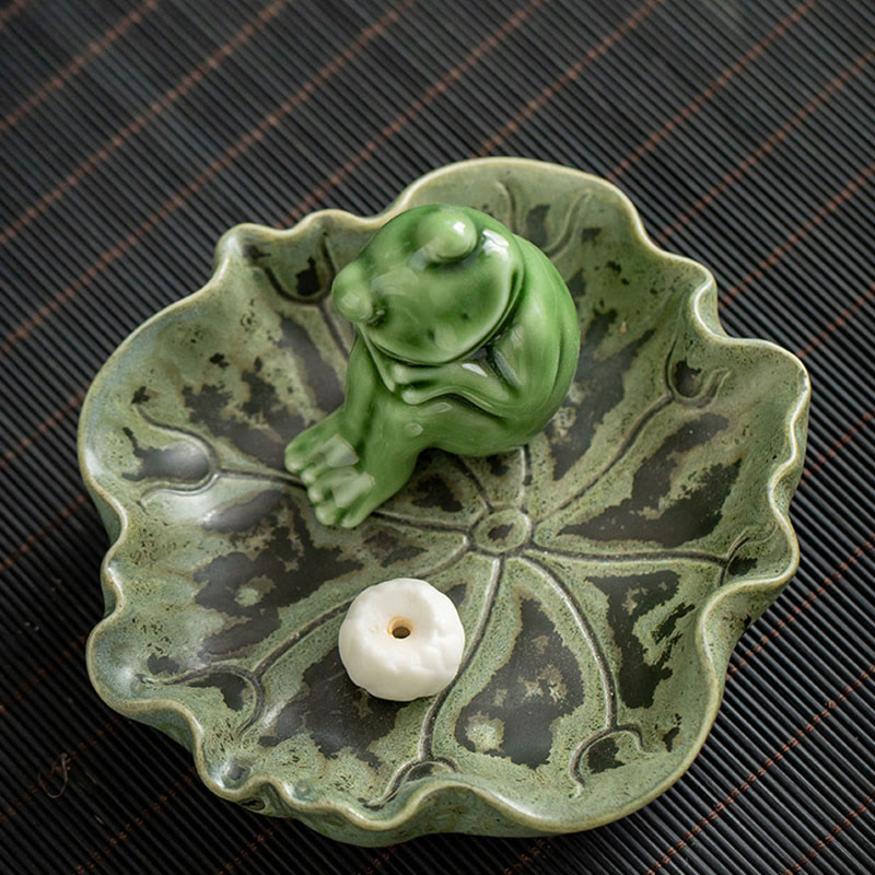 Buddha Stones Foglia Meditazione Rana Modello Guarigione Ceramica Bruciatore Incenso Decorazione
