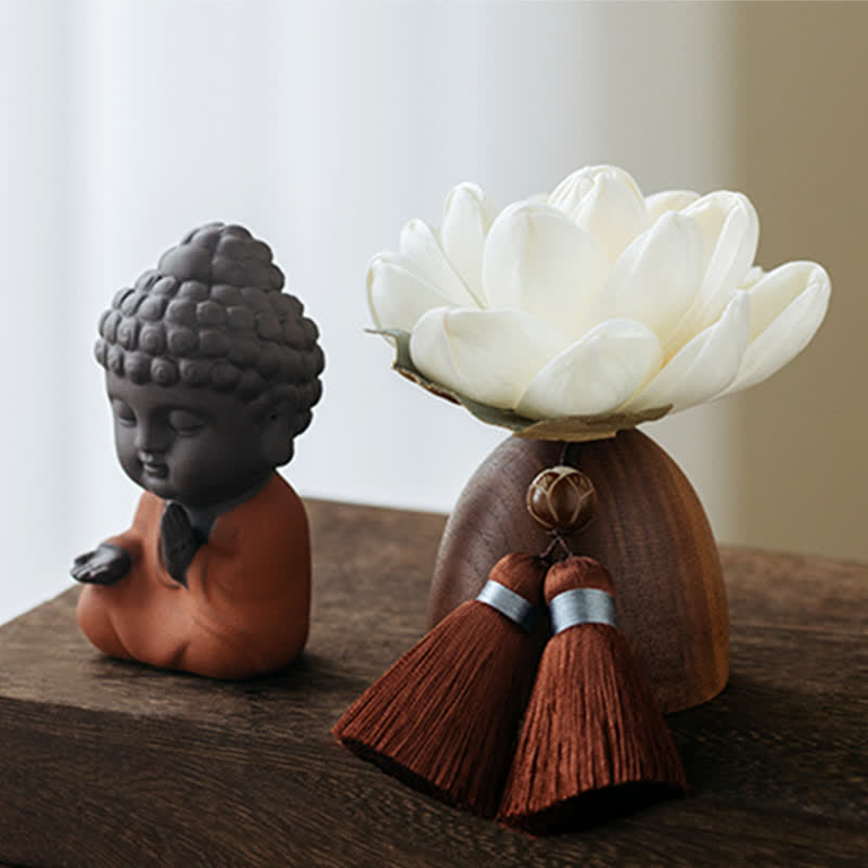 Decorazione di cura calma con fiore di Buddha in legno di pesca nera