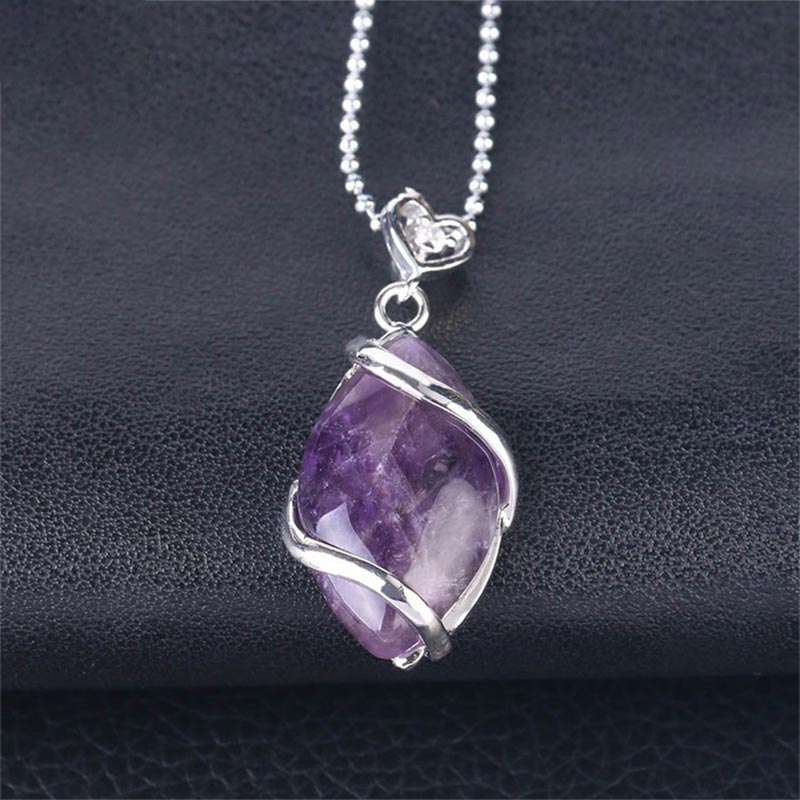 Collana con ciondolo in pietra di cristallo naturale con motivo a marquise Buddha Stones