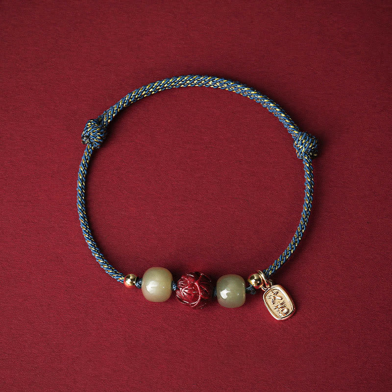Braccialetto di corda artigianale Buddha Stones in giada Hetian placcato oro 14K, cinabro e loto portafortuna