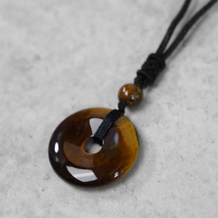 Collana con ciondolo moneta portafortuna Buddha Stones, cristallo curativo e pietre preziose