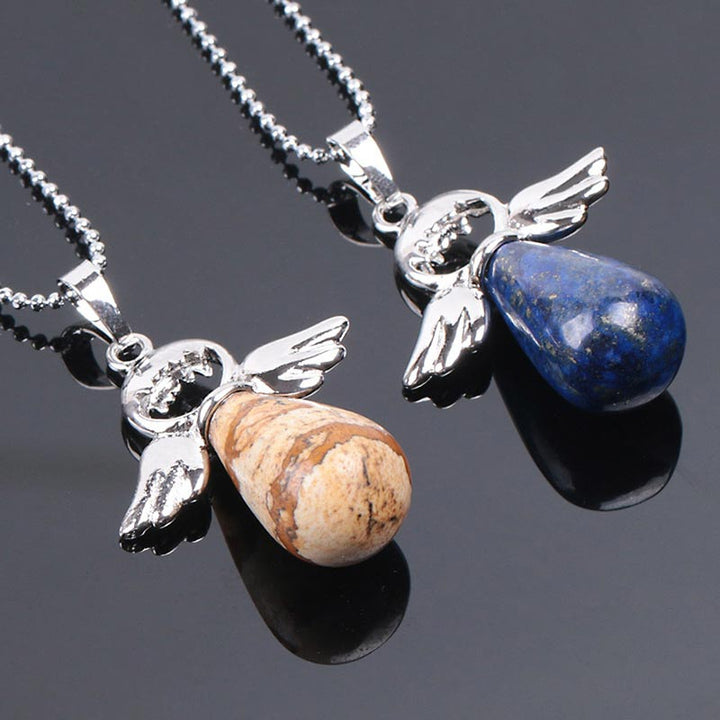 Collana con ciondolo portafortuna in cristallo naturale con piccole ali d'angelo Buddha Stones
