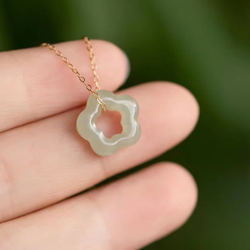 Collana con ciondolo con ciondolo floreale in giada ciano Buddha Stones , delicata giada Hetian
