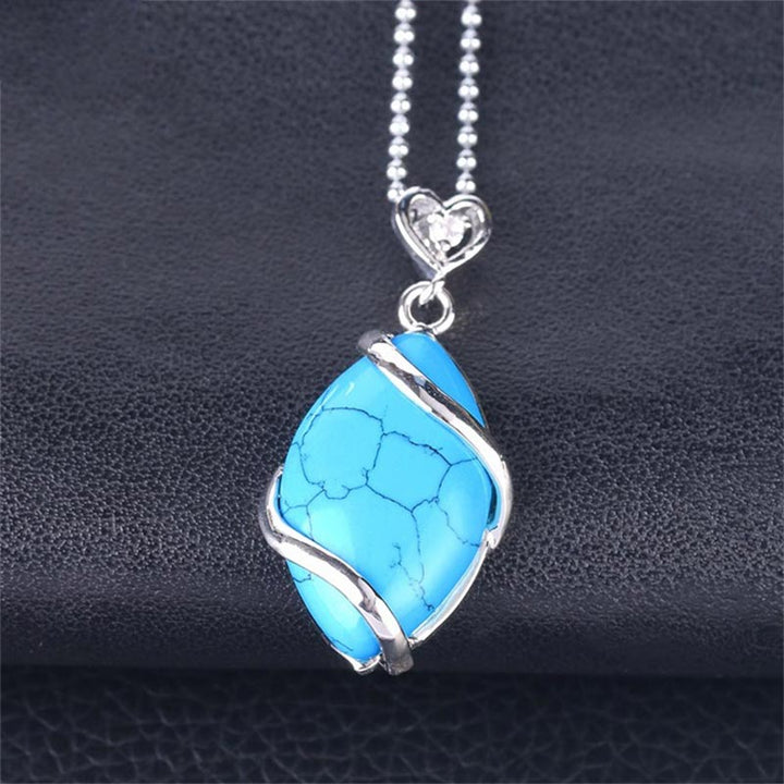 Collana con ciondolo in pietra di cristallo naturale con motivo a marquise Buddha Stones
