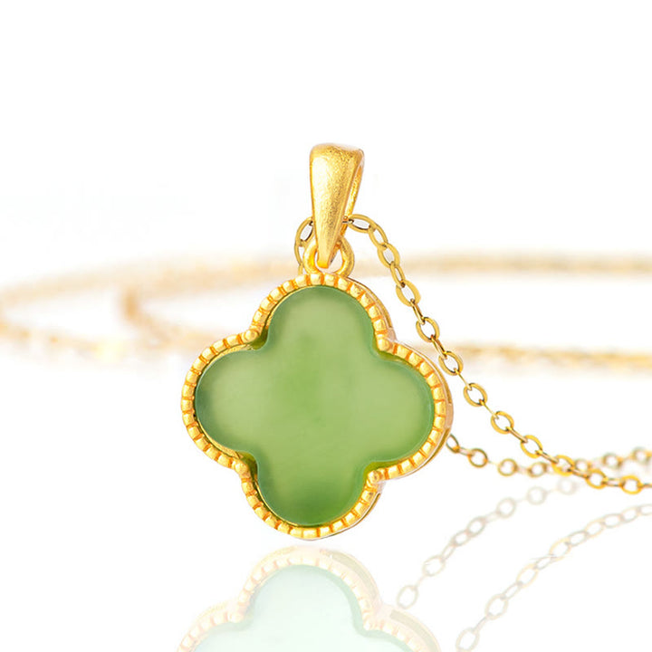 Collana con ciondolo a forma di quadrifoglio con Buddha Stones in argento sterling 925 e giada naturale di Hetian