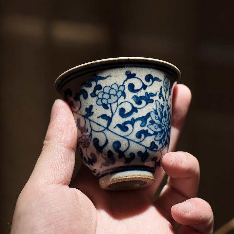 Buddha Stones Jingdezhen porcellana blu e bianca dipinta a mano fiore di loto prugna tazza da tè in ceramica tazze da tè Kung Fu