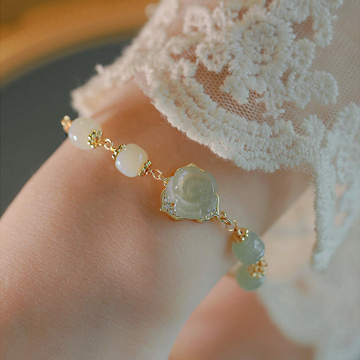 Bracciale con catena portafortuna in giada Hetian placcata in oro 14K con fiore rosa Buddha Stones