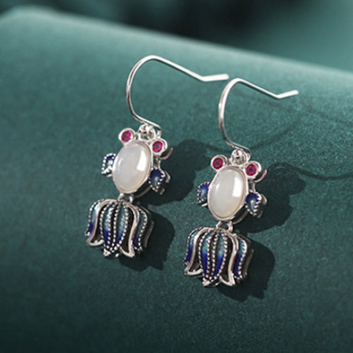 Orecchini pendenti a forma di pesce carino con agata rossa, giada bianca e argento sterling 925
