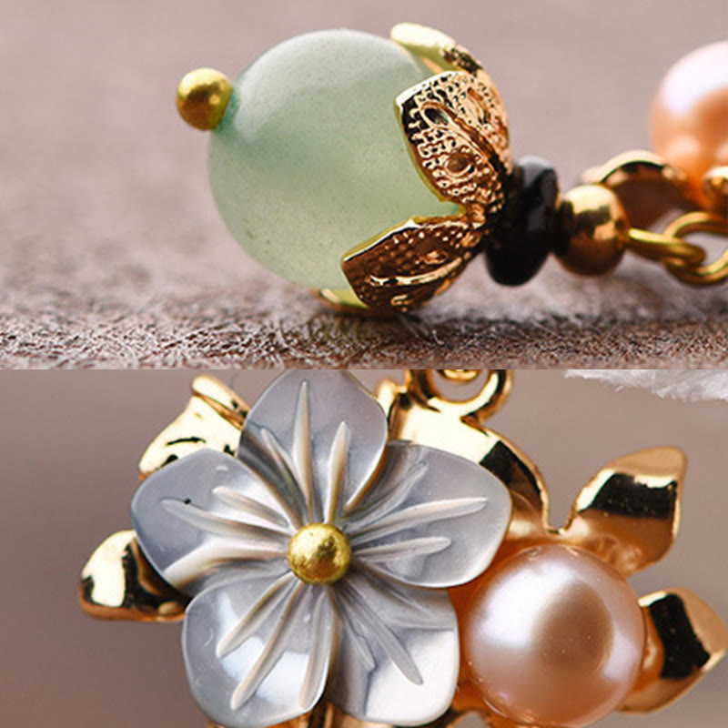 Orecchini pendenti in pietra di tridacna placcata in oro 14K con perle di avventurina verde e fiore di perle Buddha Stones