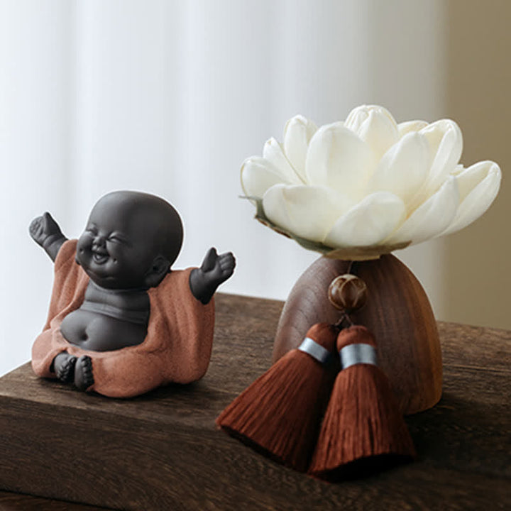 Decorazione di cura calma con fiore di Buddha in legno di pesca nera