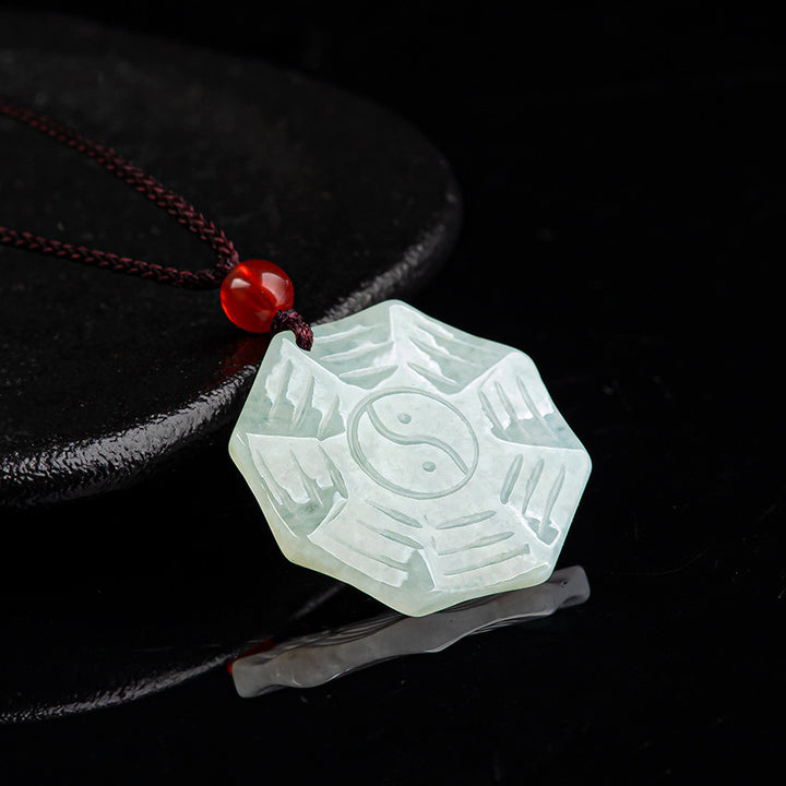 Ciondolo con collana di fortuna Bagua Yin Yang in giada naturale - image 5