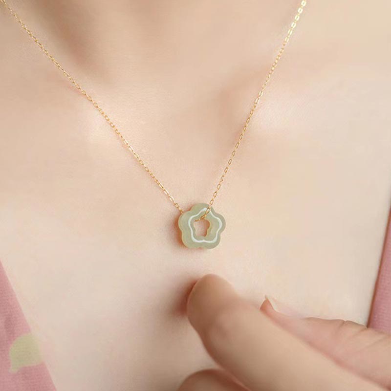 Collana con ciondolo con ciondolo floreale in giada ciano Buddha Stones , delicata giada Hetian