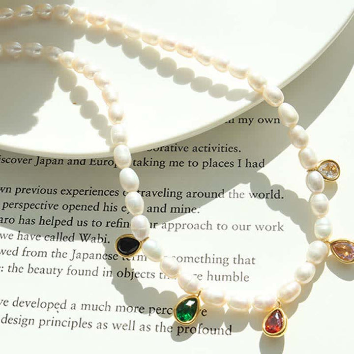 Collana con ciondolo in pietra di cristallo di perla e purezza