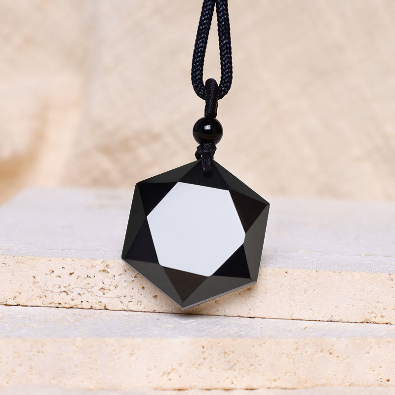 Collana con ciondolo purificatore con talismano in ossidiana nera