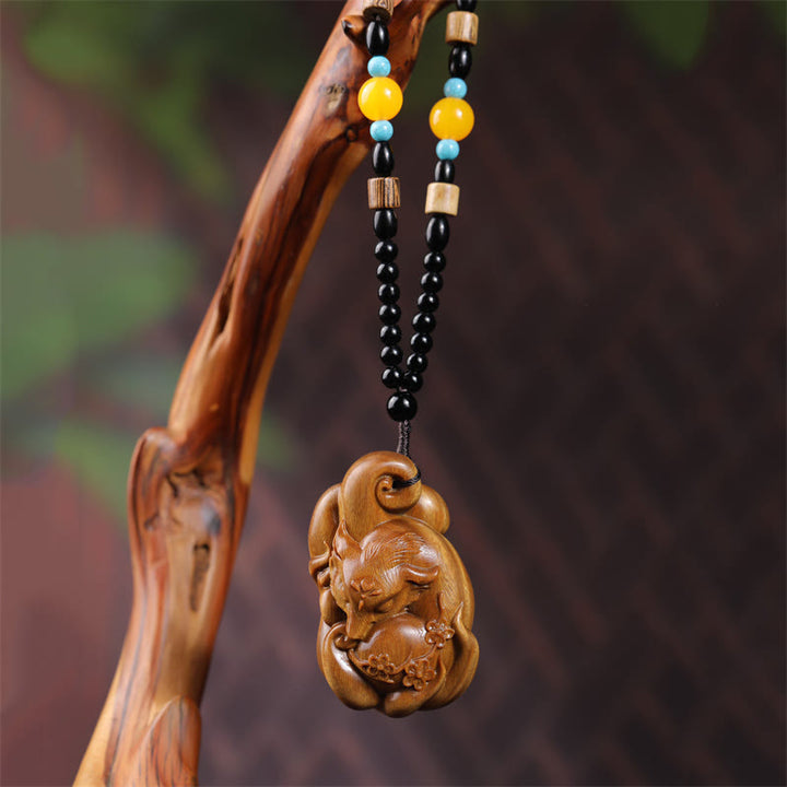 Decorazione da appendere all'auto, in legno di sandalo verde, Buddha Stones, mini volpe a nove code, decorazione per la pace. - Grande volpe a nove code in legno di sandalo verde con catena di perline, decorazione da appendere all'auto, 6,8*4,1*2,9 cm - image 6