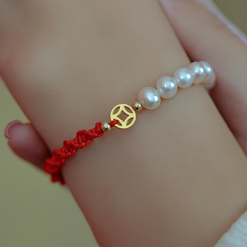 Braccialetto con treccia rossa e perle placcate in oro 14K e protezione dalla fortuna