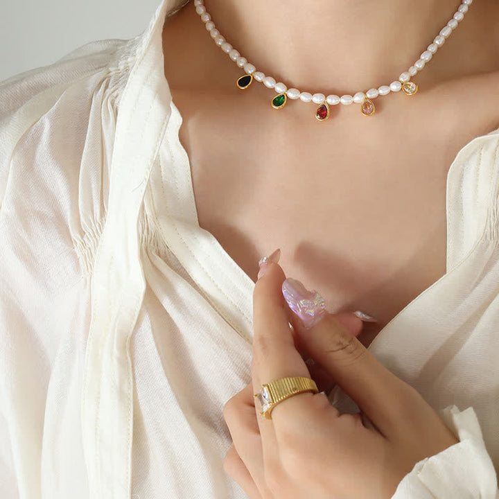 Collana con ciondolo in pietra di cristallo di perla e purezza
