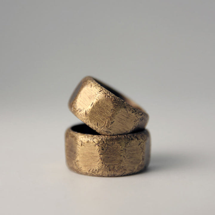 Anello di ricchezza tibetano in ottone e rame satinato dal design semplice