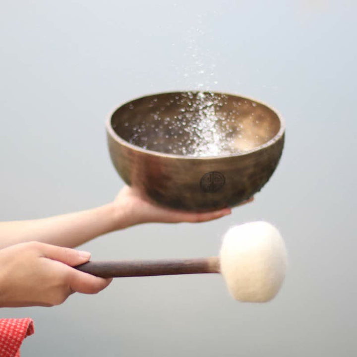 Ciotola sonora Luna Piena Arcobaleno Lunare, Realizzata a Mano per Guarigione e Meditazione, Set di Ciotola Sonora per Energia Positiva - image 8