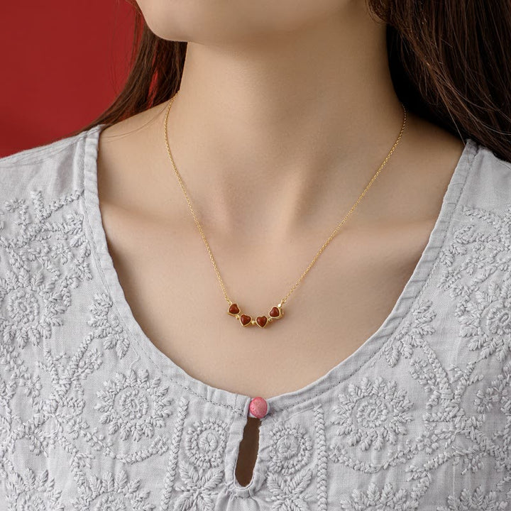 Collana con ciondolo Buddha Stones in argento sterling 925 con quadrifoglio, giada bianca, agata rossa e abbondanza
