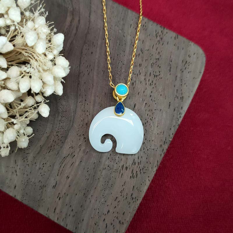 Collana con ciondolo portafortuna in giada bianca con Buddha Stones e elefante