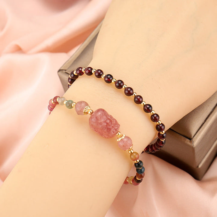 Braccialetto di protezione in pietra di luna PiXiu con quarzo fragola, tormalina naturale e granato Buddha Stones