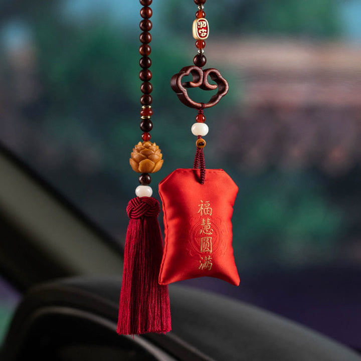 Buddha Stones tibetane piccole foglie di sandalo rosso loto cinabro bustina protezione nappa auto decorazione appesa