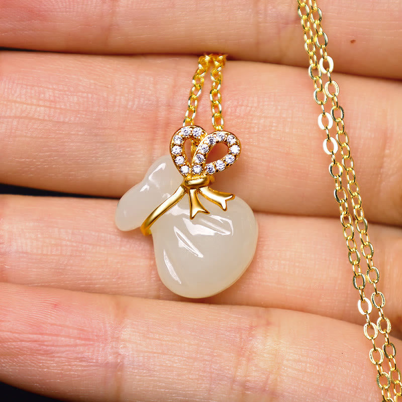 Collana con ciondolo a forma di borsa porta soldi in giada bianca naturale Hetian Buddha Stones