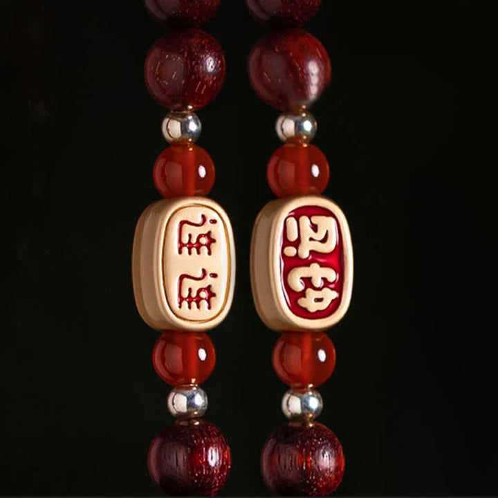 Buddha Stones tibetane piccole foglie di sandalo rosso loto cinabro bustina protezione nappa auto decorazione appesa