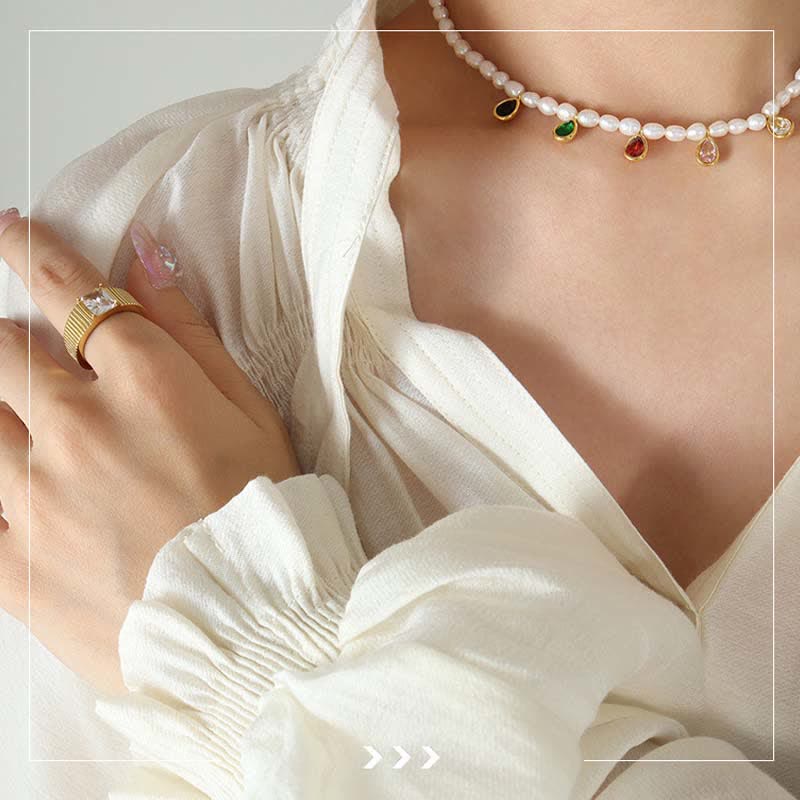 Collana con ciondolo in pietra di cristallo di perla e purezza