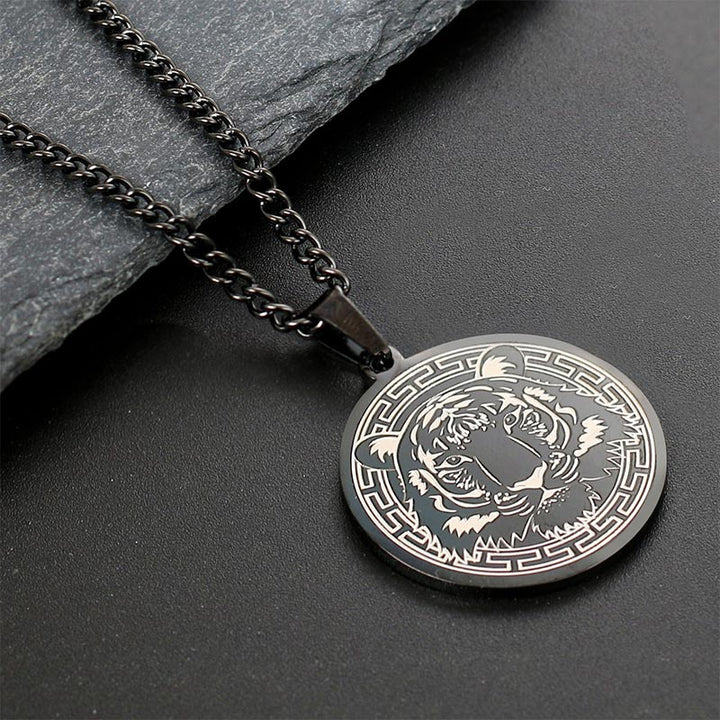 Collana con ciondolo di protezione in acciaio al titanio con Buddha Stones