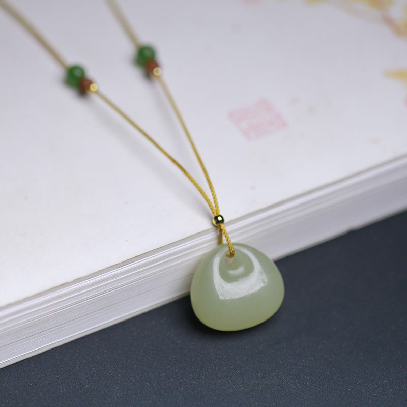 Collana con ciondolo in corda della prosperità con motivo a piccola borsa in giada naturale di Hetian