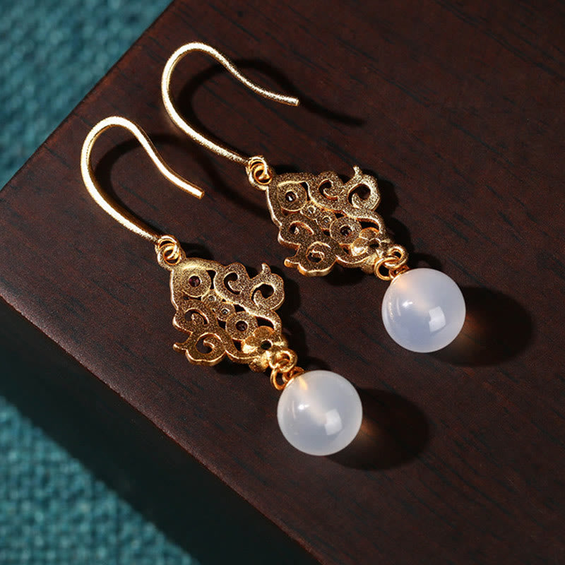 Orecchini pendenti pendenti positivi rotondi in calcedonio placcati in oro 24K Buddha Stones