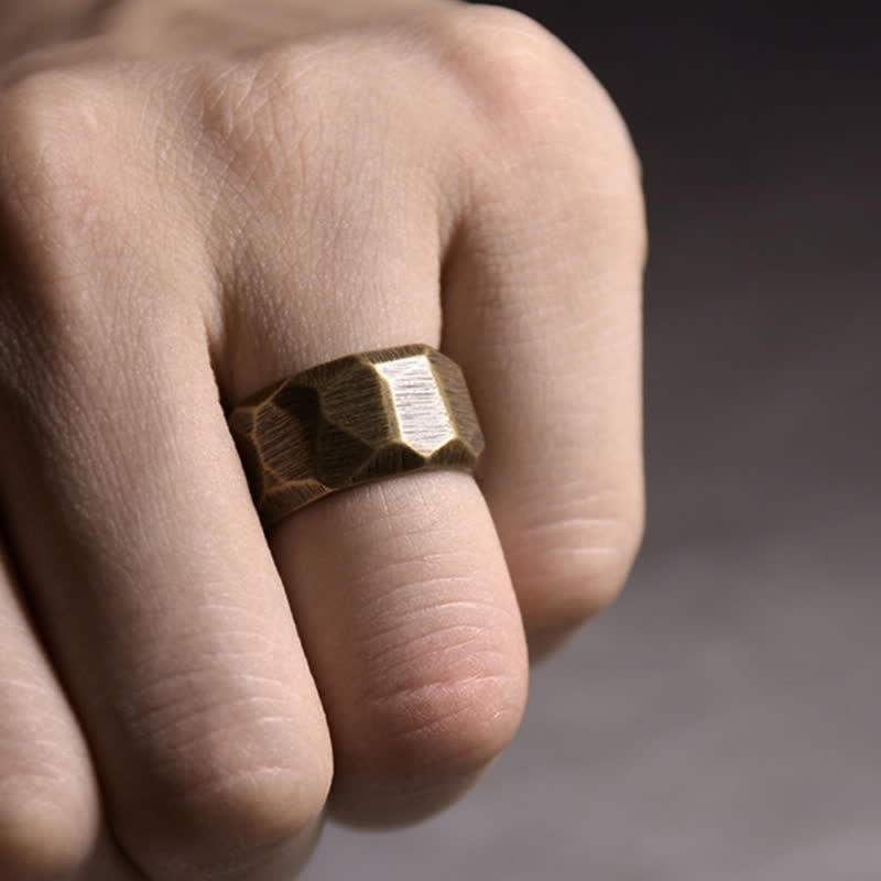 Anello di ricchezza in rame con design semplice tibetano Buddha Stones