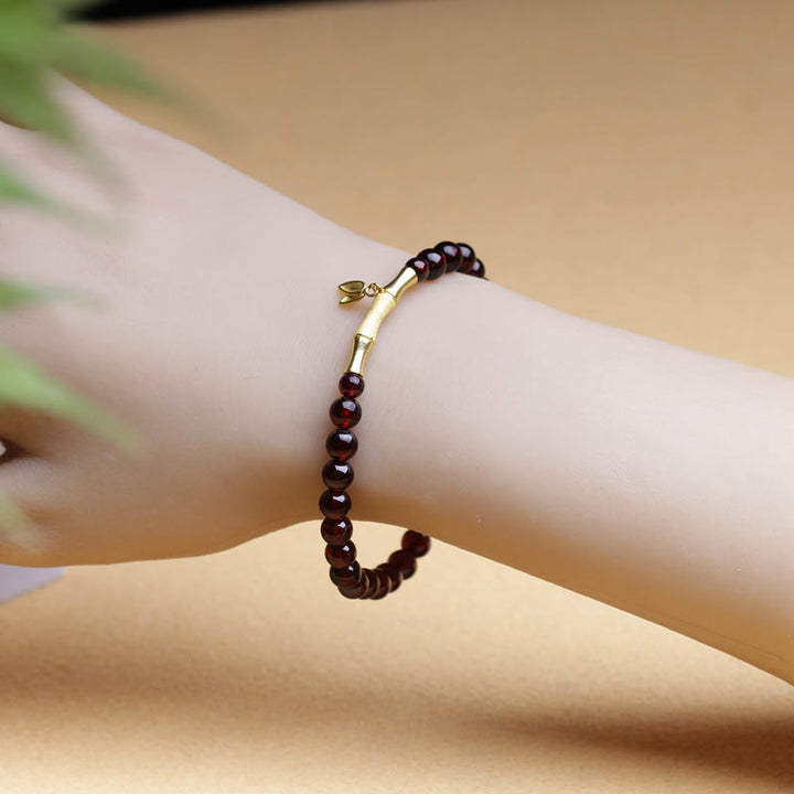 Braccialetto di protezione in bambù con granato naturale e argento sterling 925 placcato in oro e rame placcato in oro 14K Buddha Stones