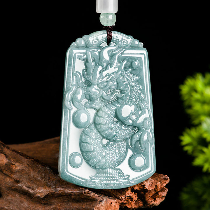 Buddha Stones Anno del Drago Zodiaco Cinese Drago Viaggia per il Mondo Giada Forza Collana Pendente