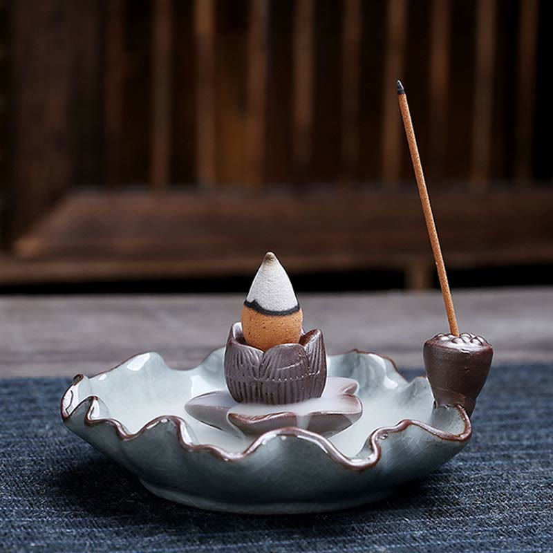 Bruciatore di incenso spirituale a riflusso quadrato in ceramica con fiore di prugna di loto