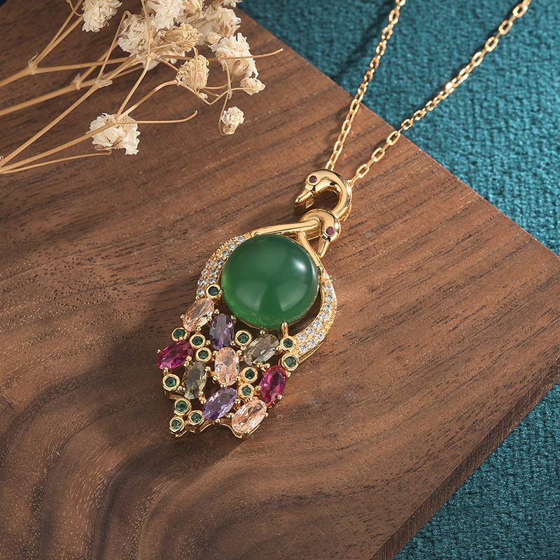 Collana con ciondolo a catena in giada ciano Buddha Stones