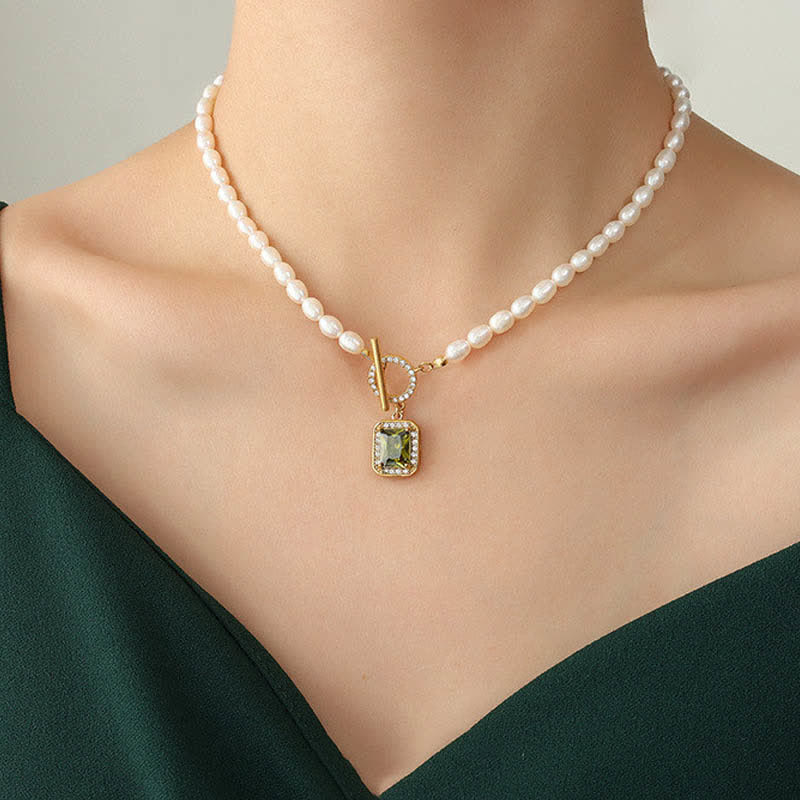 Collana con ciondolo con ciondolo di perle e zirconi della ricchezza