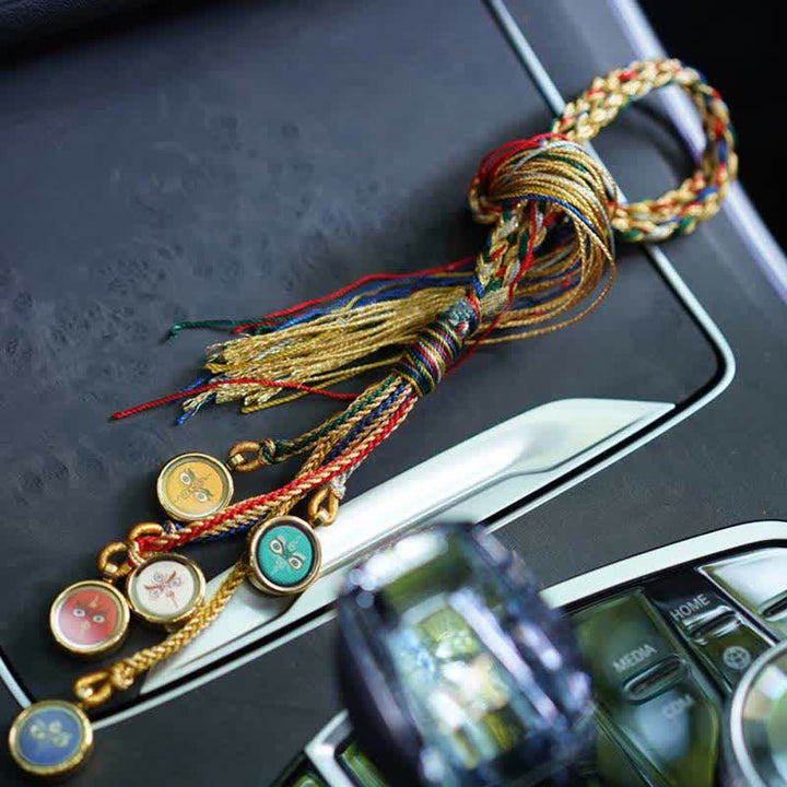 Decorazione da appendere alla parete dell'auto con protezione Thangka dei cinque dei della ricchezza, realizzata a mano in Tibet