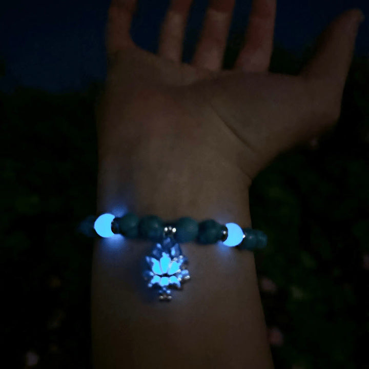 Braccialetto di protezione con perline luminose in pietra luminosa turchese tibetano Buddha Stones