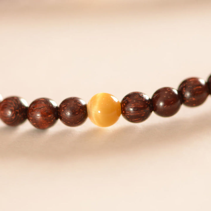 Braccialetto a triplo giro con protezione del carattere Fu, in argento Buddha Stones 925, con piccola foglia indiana in legno di sandalo rosso