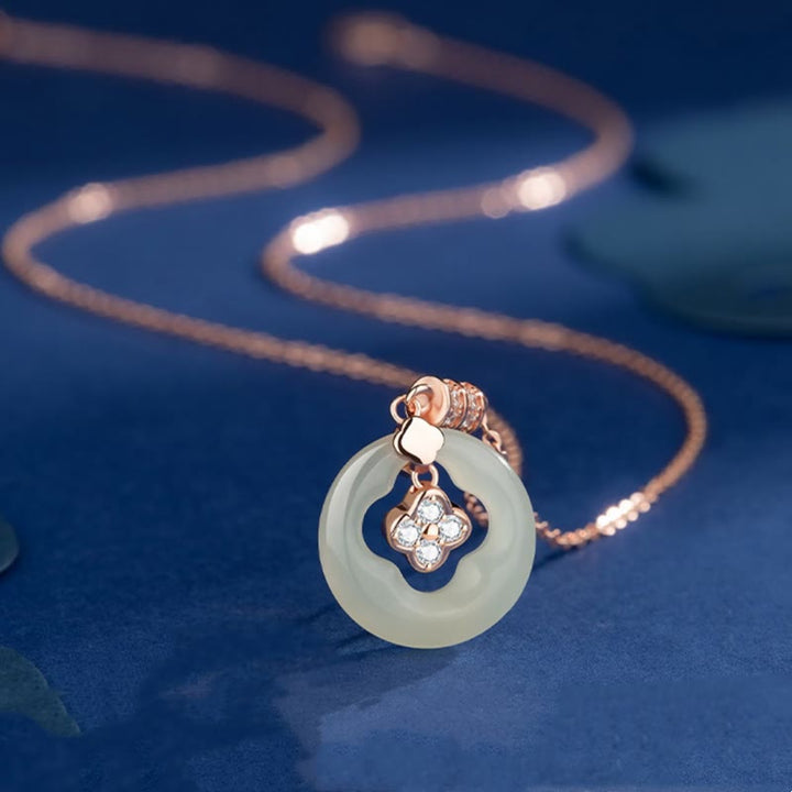 Buddha Stones 925 Sterling Silver Hetian Jade naturale Lucky Four Leaf Clover Zircone Collana pendente con scatola regalo