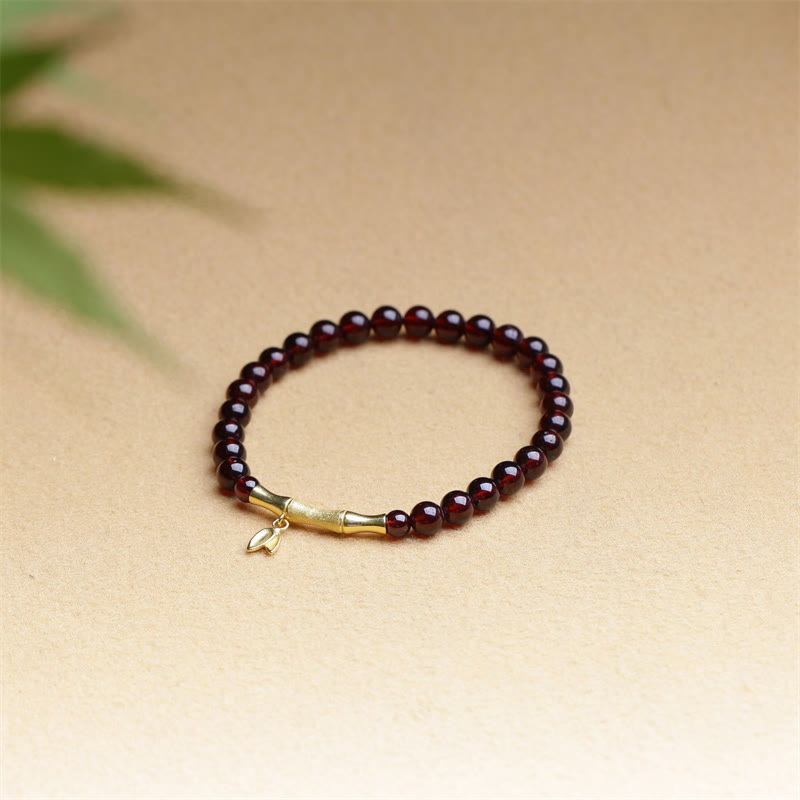 Braccialetto di protezione in bambù con granato naturale e argento sterling 925 placcato in oro e rame placcato in oro 14K Buddha Stones