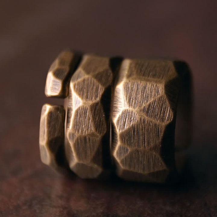 Anello di ricchezza in rame con design semplice tibetano Buddha Stones